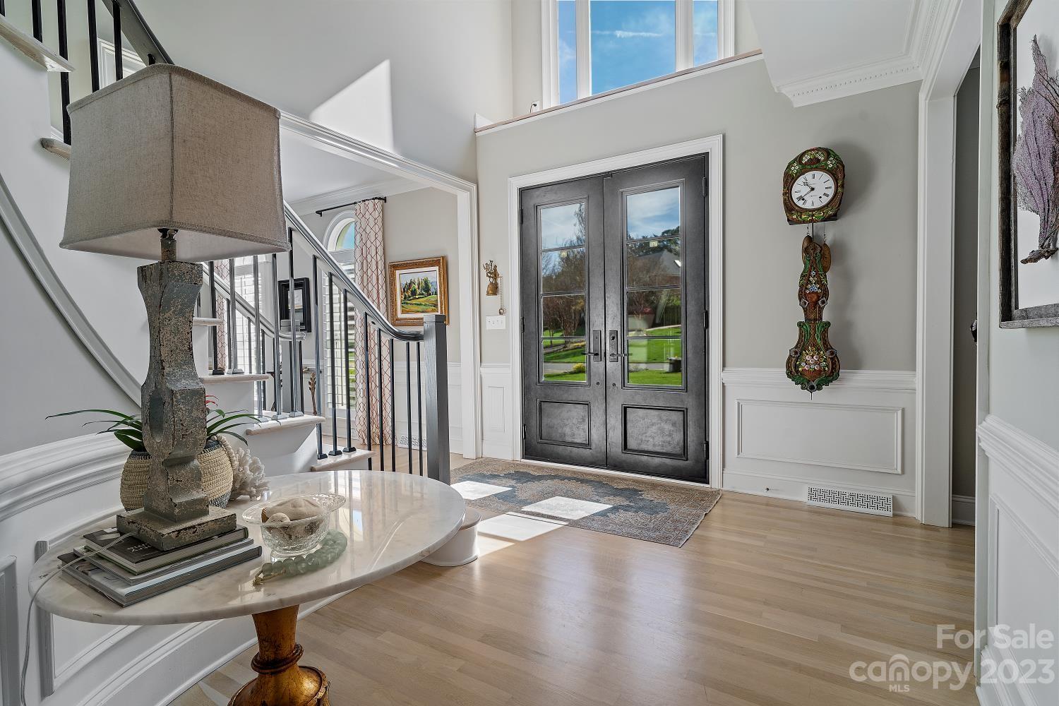 4612 Binfords Ridge Road Charlotte, NC 28226 - Photo 3 of 48 a view of a livingroom with furniture and front door