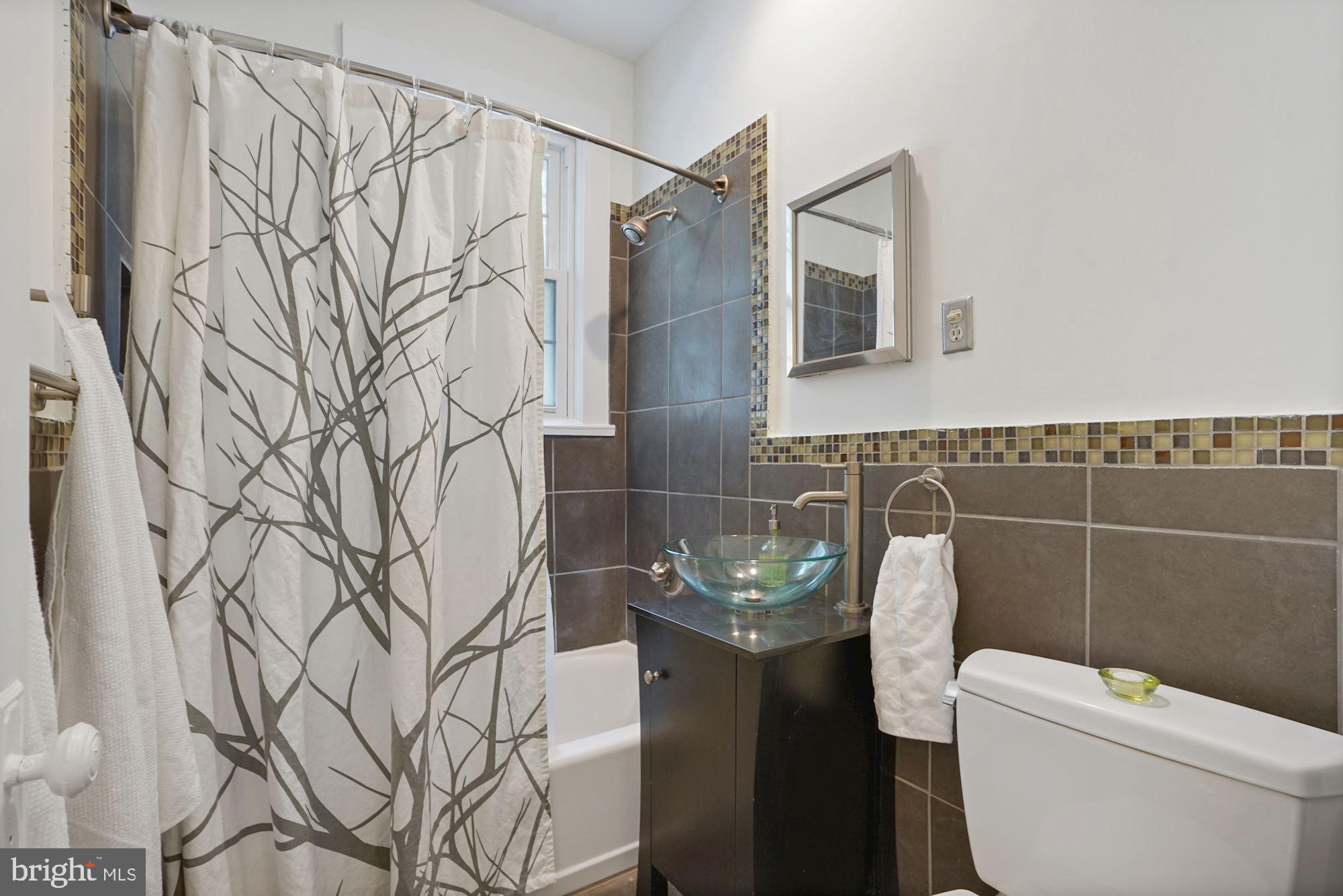 2707 Adams Mill Road Northwest, Unit 106 Washington, DC 20009 - Photo 19 of 31 Gallery Image 19