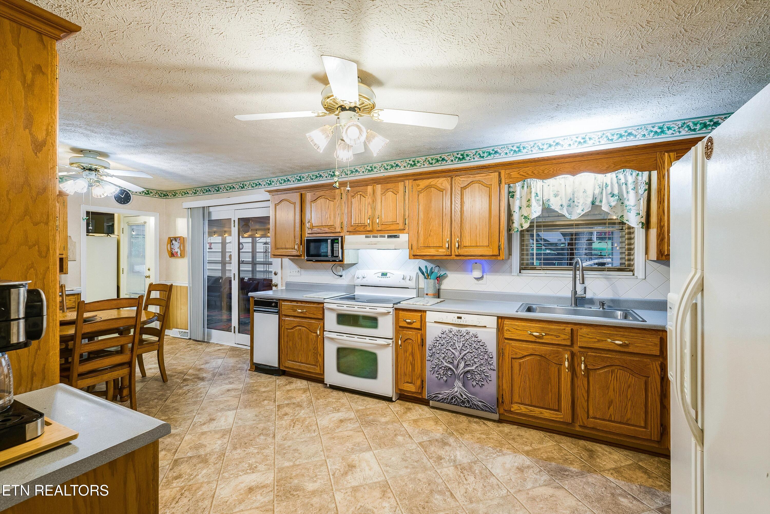 905 North E End Road Strawberry Plains, TN 37871 - Photo 11 of 57 14-905NE_EndRd-14