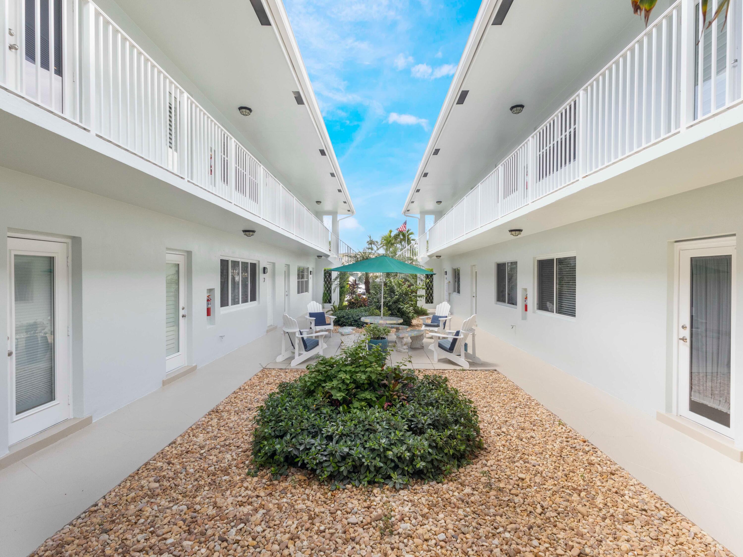 2753 Northeast 28th Street, Unit 2E Lighthouse Point, FL 33064 - Photo 12 of 13 LH Common