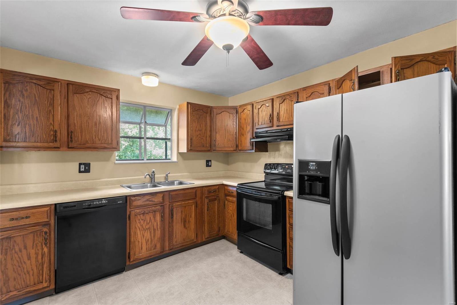 39 Innsbruck Lane Shiloh, IL 62221 - Photo 8 of 24 Gallery Image 8