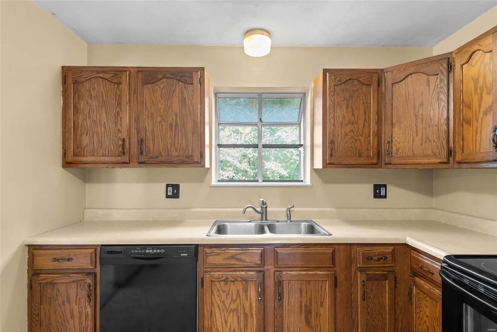 39 Innsbruck Lane Shiloh, IL 62221 - Photo 9 of 24 Gallery Image 9