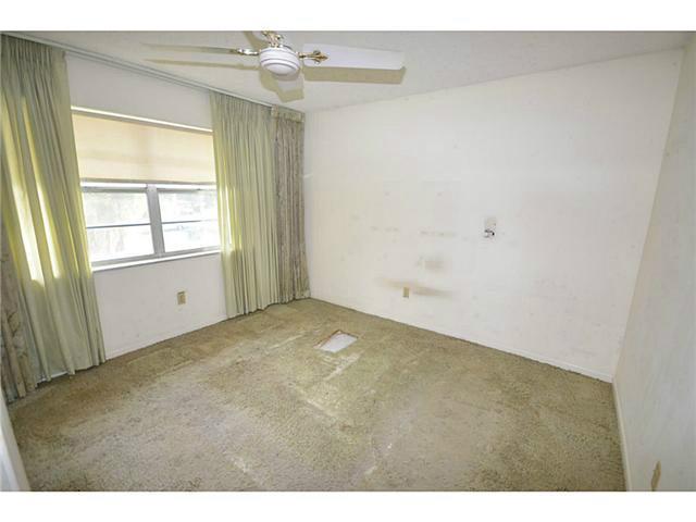 1995 Southwest Palm City Road, Unit J Stuart, FL 34994 - Photo 6 of 14 Gallery Image 6