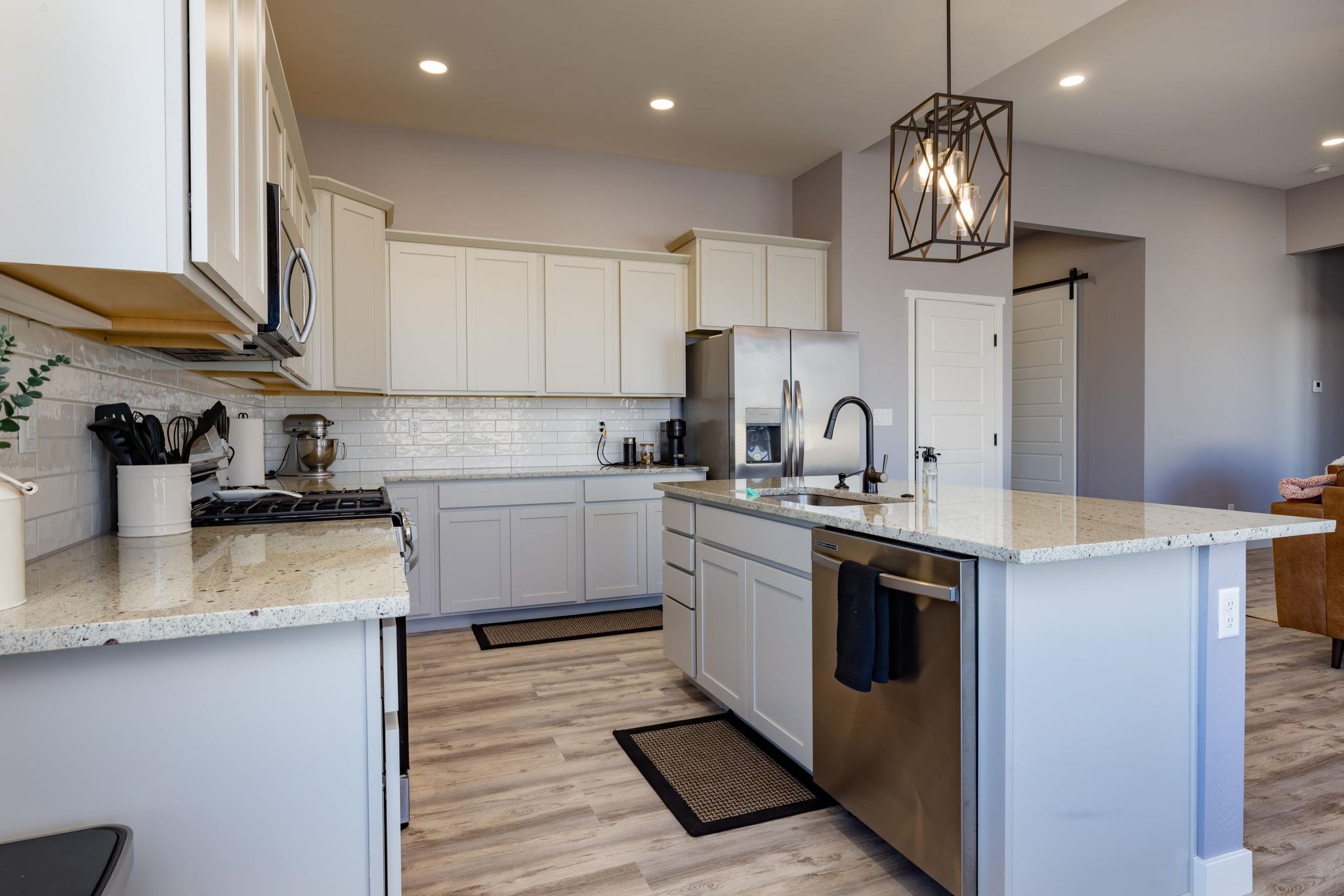3313 E Road Clifton, CO 81520 - Photo 9 of 26 Gallery Image 9