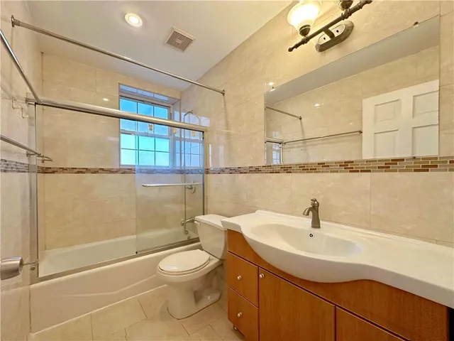 $749,900 | 69 Bay 20th Street, Unit 3A | Bath Beach