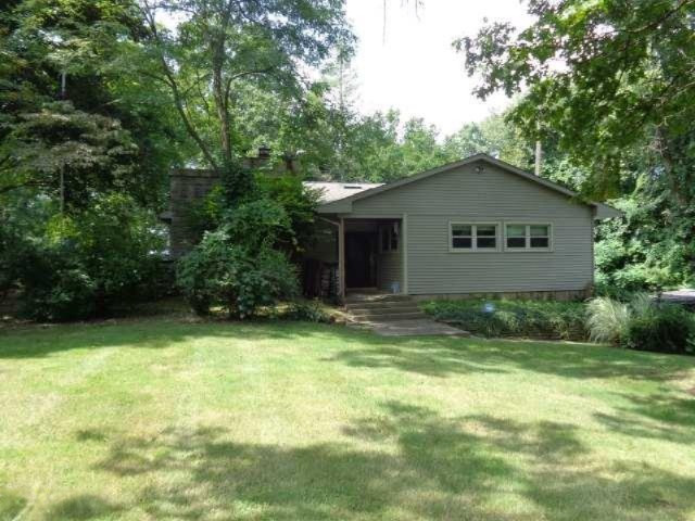 3611 Chamberlain Road Buchanan, MI 49107 - Photo 7 of 20 Sise entrance