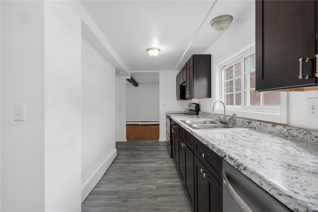 15 Forrest Street Warwick, RI 02889 - Photo 7 of 36 Gallery Image 7