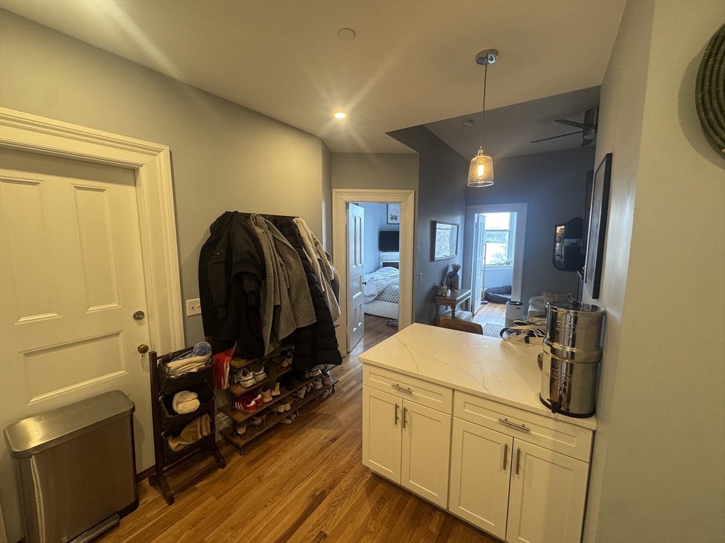 464 Beacon Street, Unit 3R Boston, MA 02115 - Photo 2 of 11