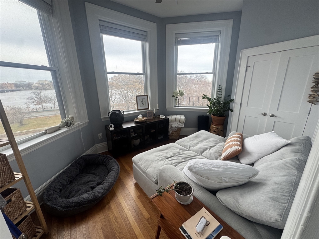 464 Beacon Street, Unit 3R Boston, MA 02115 - Photo 4 of 11