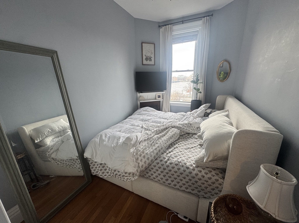 464 Beacon Street, Unit 3R Boston, MA 02115 - Photo 6 of 11