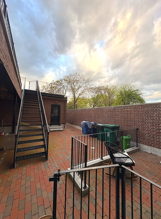 464 Beacon Street, Unit 3R Boston, MA 02115 - Photo 10 of 11