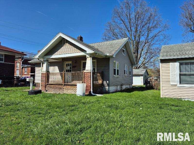 1439 North Jasper Street Decatur, IL 62526 - Photo 3 of 12 Gallery Image 3