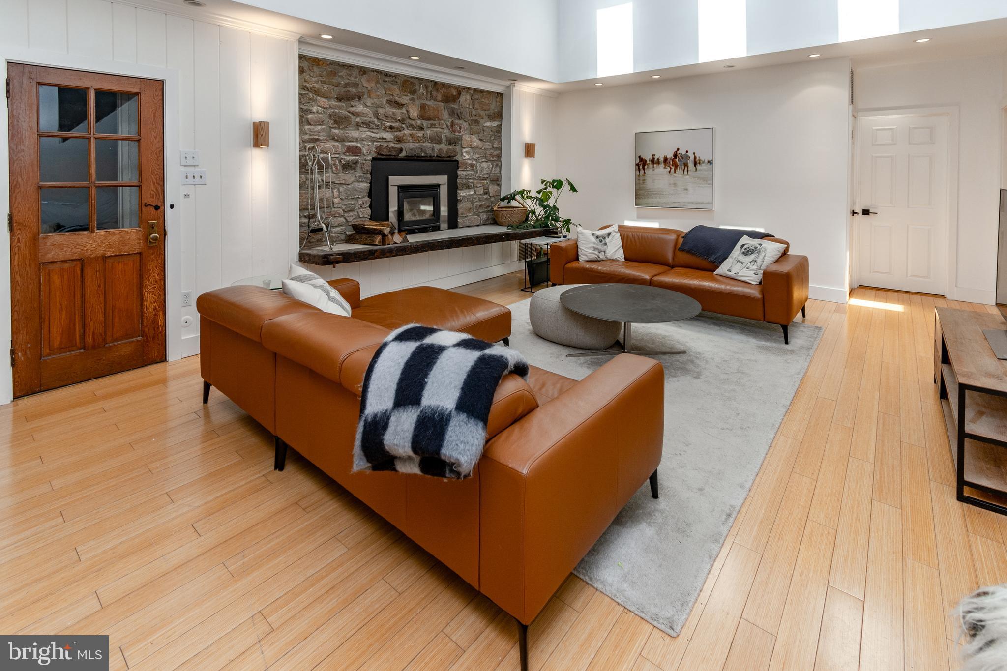 2539 Aquetong Road New Hope, PA 18938 - Photo 8 of 50 Great Room w/Vaulted Ceiling