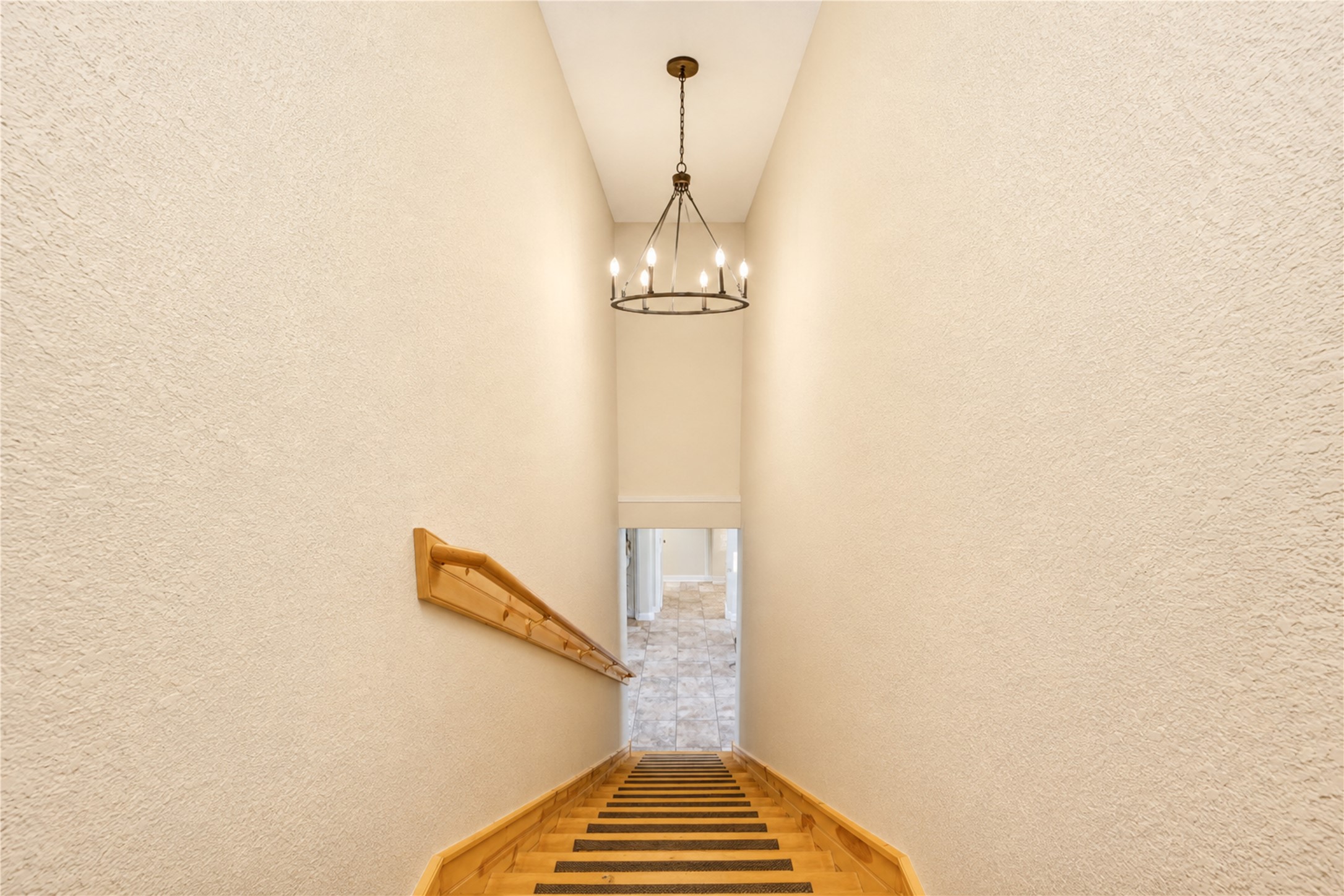 22313 Chapman Road Hempstead, TX 77445 - Photo 31 of 50 Staircase has dedicated lighting.