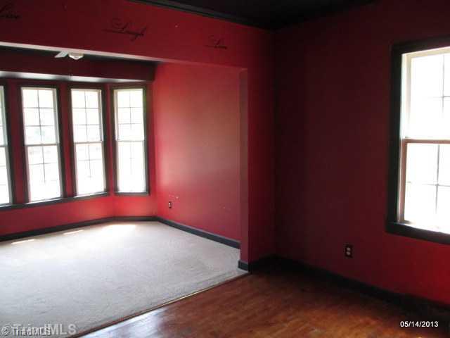 320 Oak Summit Road Winston-Salem, NC 27105 - Photo 7 of 10 Interior Space/Layout.