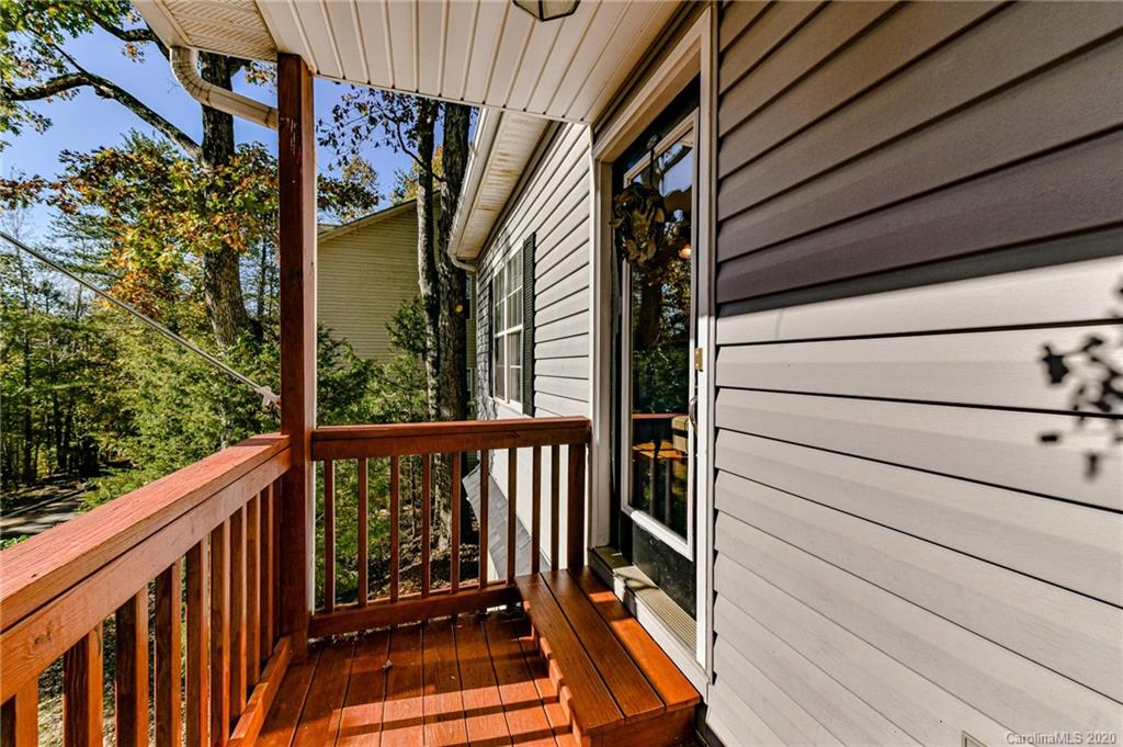 9104 Pitcairn Drive Tega Cay, SC 29708 - Photo 3 of 36