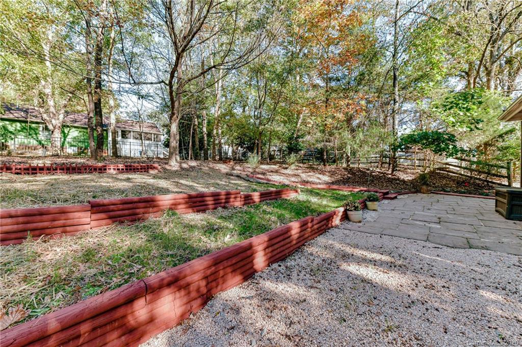 9104 Pitcairn Drive Tega Cay, SC 29708 - Photo 33 of 36