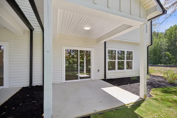 $364,900 | 1052 Stagecoach Drive, White House, TN 37188