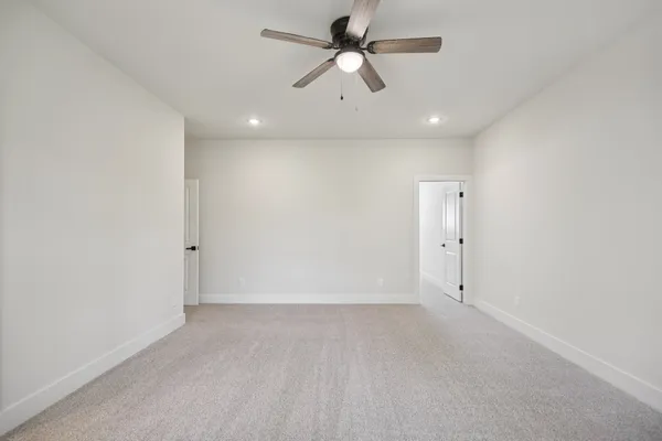$364,900 | 1052 Stagecoach Drive, White House, TN 37188