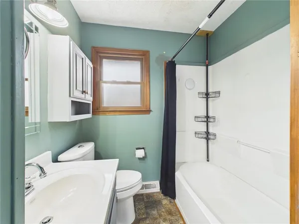 $239,000 | 611 Short Street, Knob Noster, MO 65336