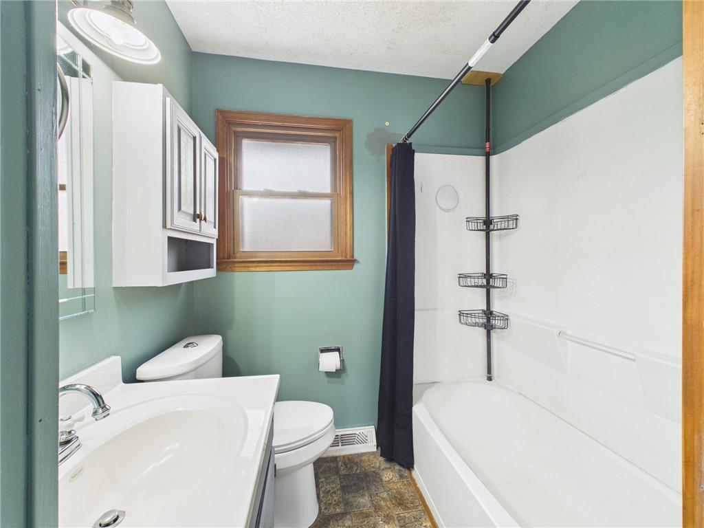 611 Short Street Knob Noster, MO 65336 - Photo 11 of 28