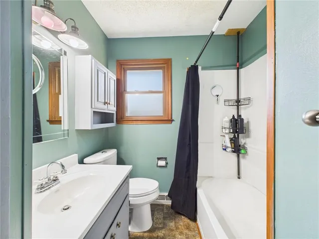 $240,000 | 611 Short Street, Knob Noster, MO 65336