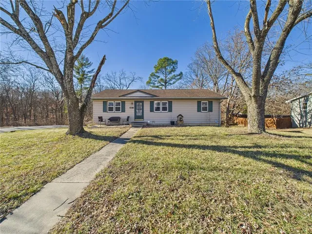 $240,000 | 611 Short Street, Knob Noster, MO 65336