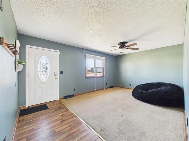 $240,000 | 611 Short Street, Knob Noster, MO 65336