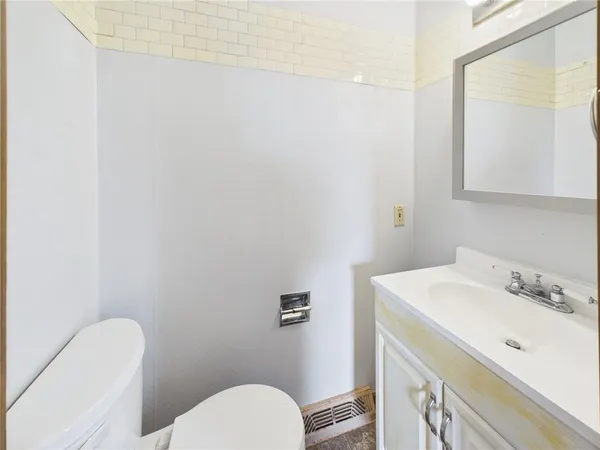 $239,000 | 611 Short Street, Knob Noster, MO 65336