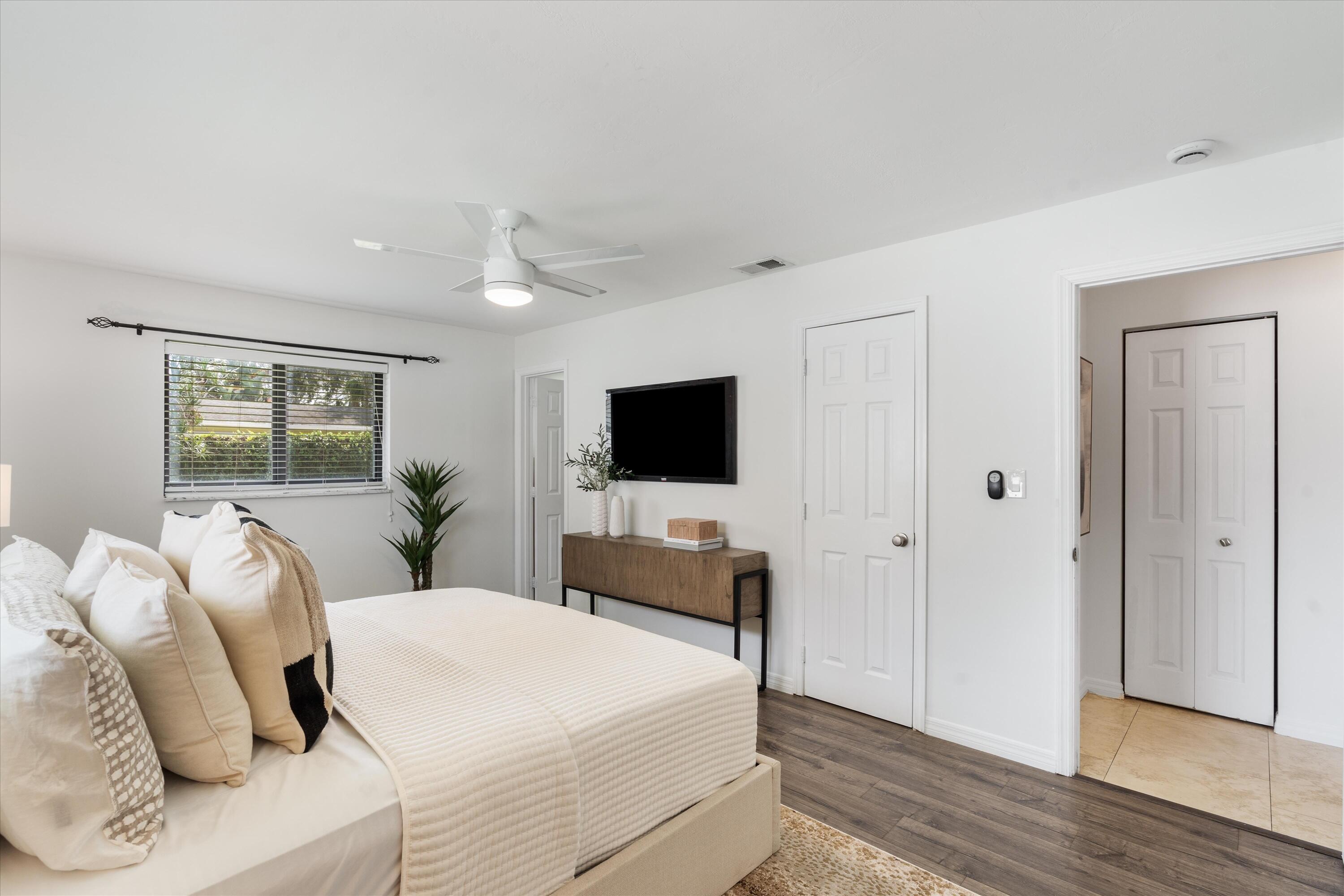 6 Windsor Road West Jupiter, FL 33469 - Photo 15 of 25 15-6 Windsor Road W Jupiter, FL-111