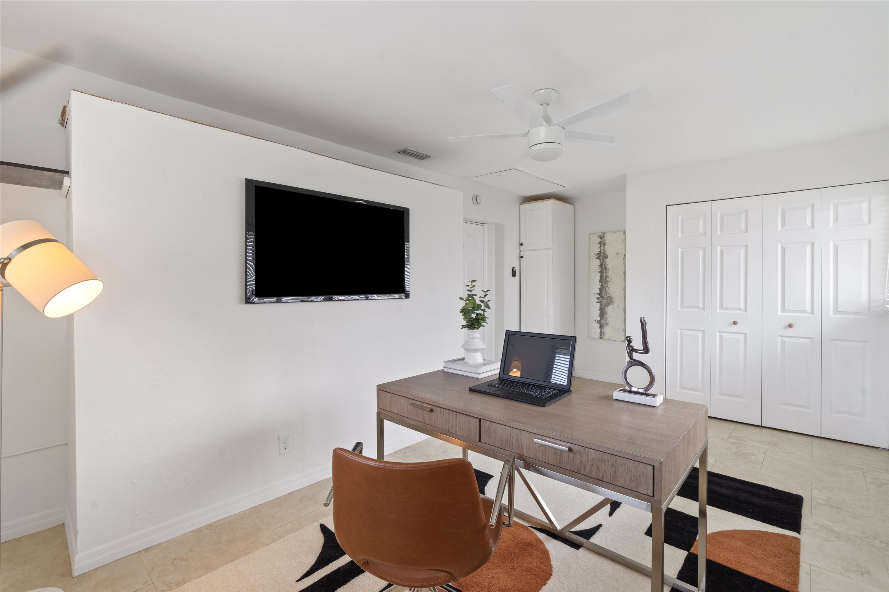6 Windsor Road West Jupiter, FL 33469 - Photo 22 of 25 22-6 Windsor Road W Jupiter, FL-121