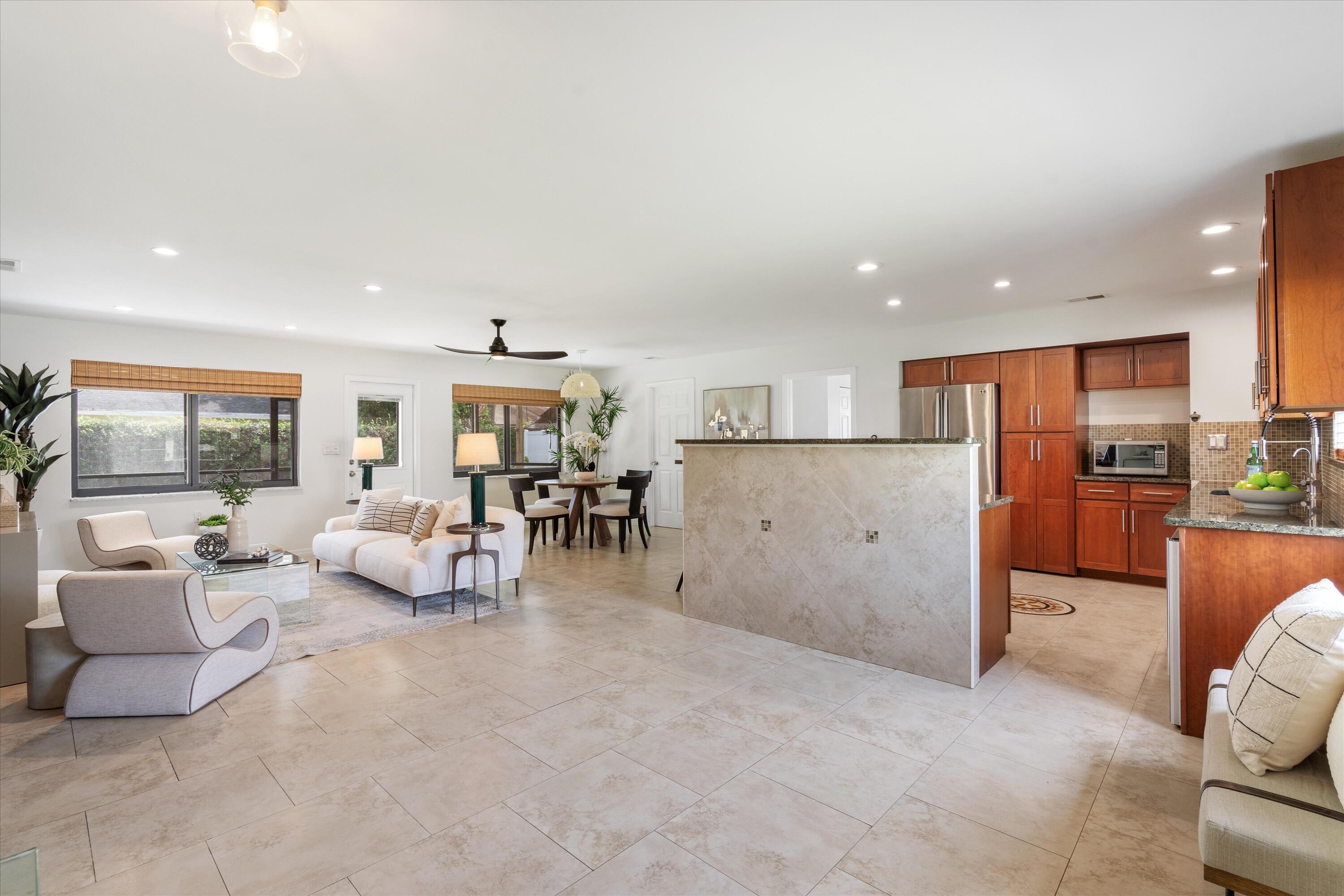 6 Windsor Road West Jupiter, FL 33469 - Photo 9 of 25 03-6 Windsor Road W Jupiter, FL-100