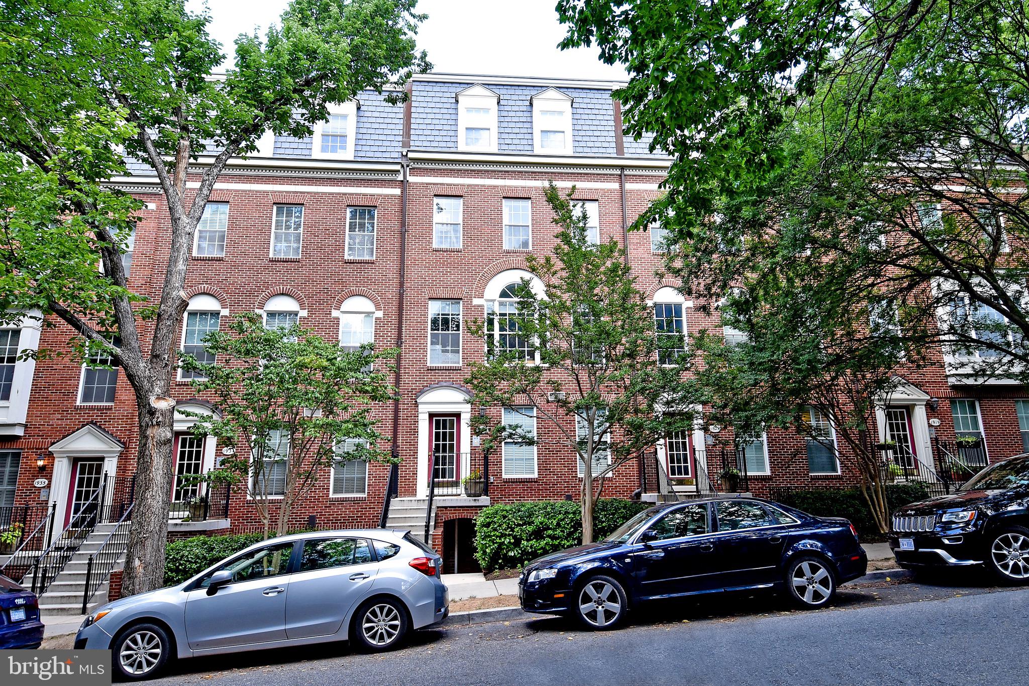 1927 Belmont Road Northwest, Unit 83 Washington, DC 20009 - Photo 2 of 27 Quiet tree-lined street in Kalorama
