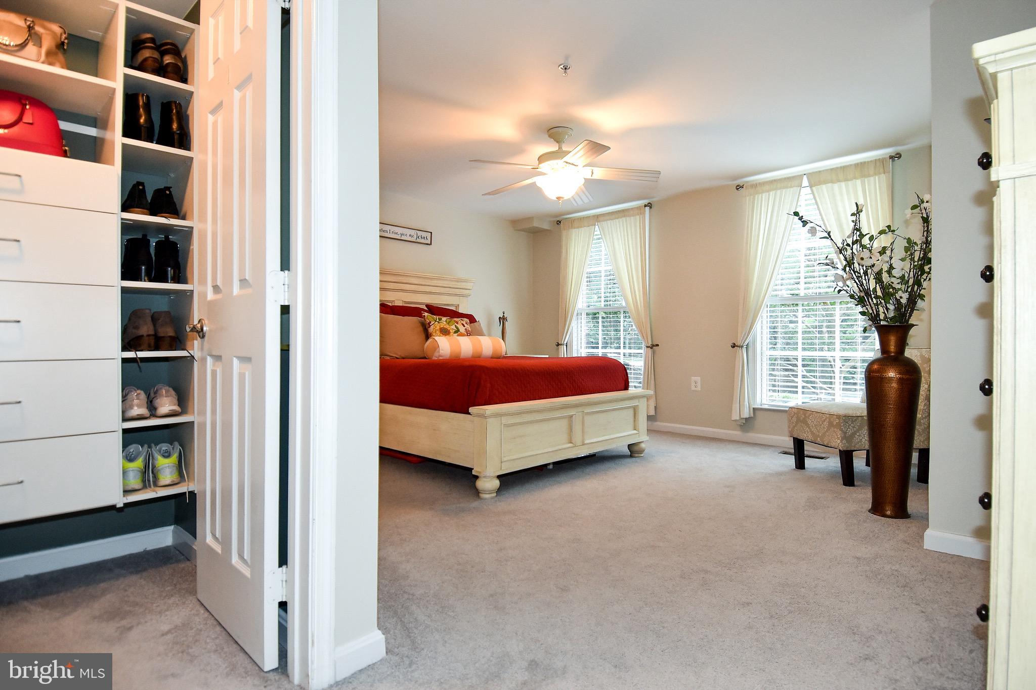 1927 Belmont Road Northwest, Unit 83 Washington, DC 20009 - Photo 16 of 27 Master bedroom suite on the upper level