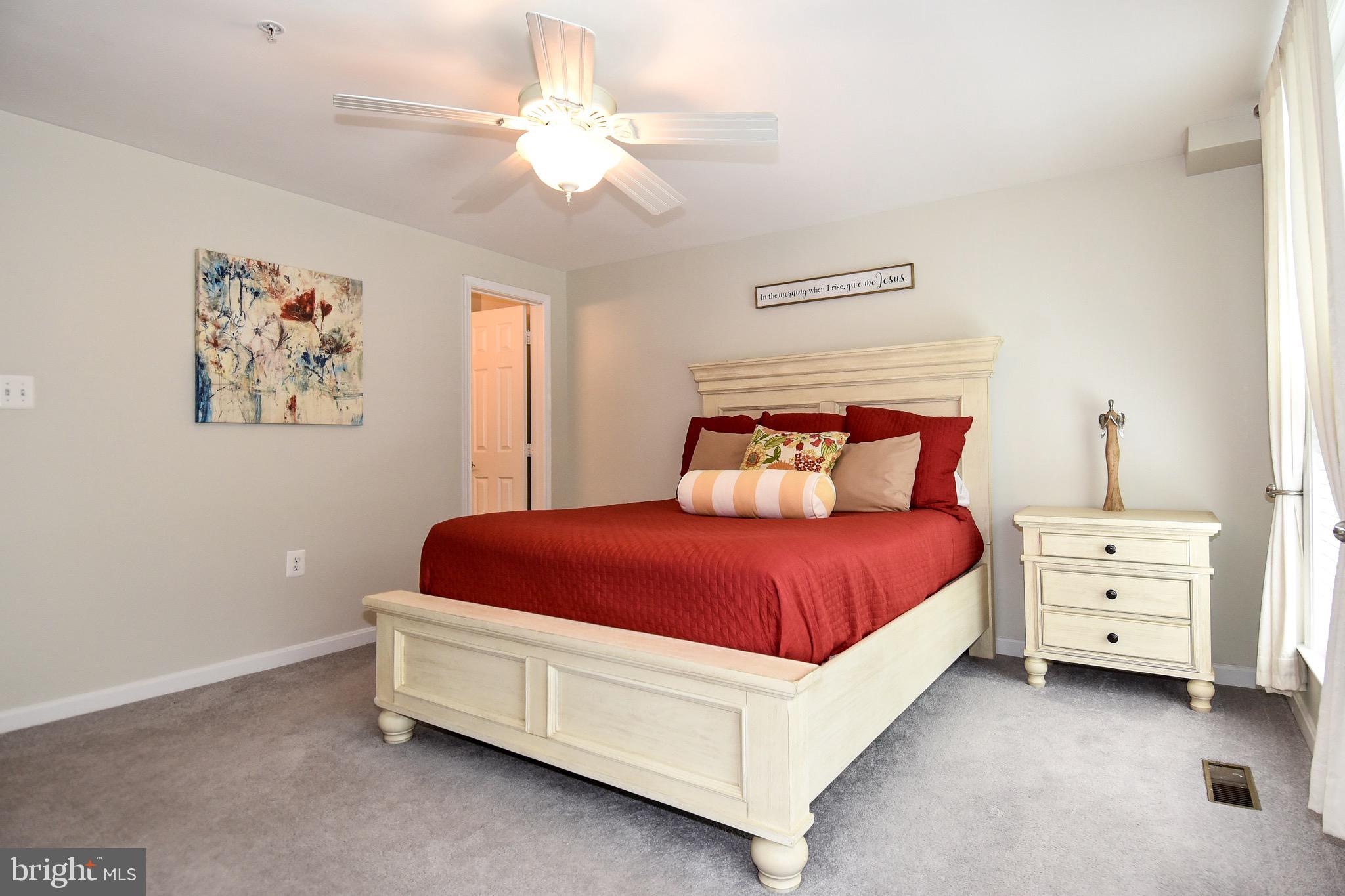 1927 Belmont Road Northwest, Unit 83 Washington, DC 20009 - Photo 20 of 27 Master bedroom suite with private bath