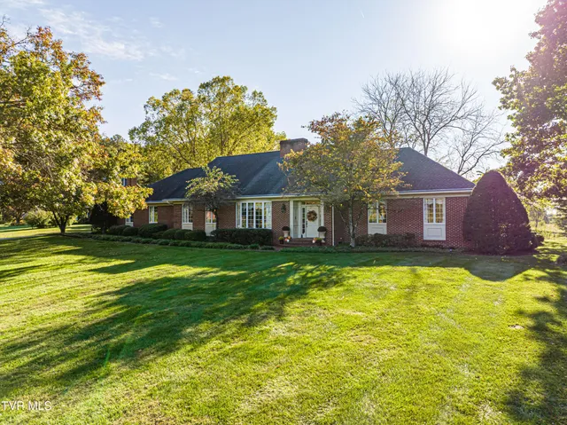 $805,000 | 19134 Amelia Drive, Abingdon, VA 24211