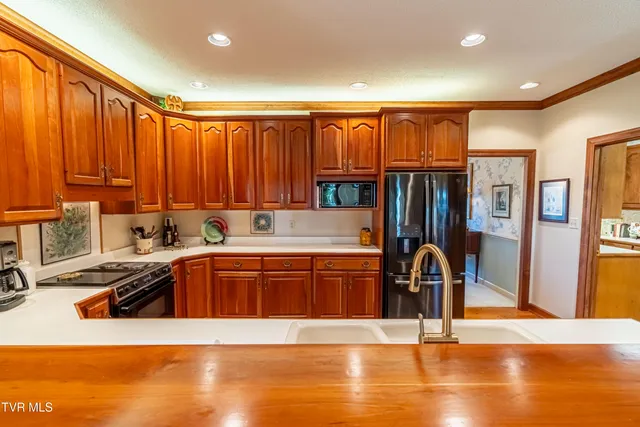 $805,000 | 19134 Amelia Drive, Abingdon, VA 24211