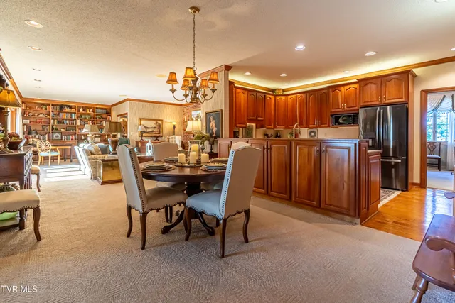 $805,000 | 19134 Amelia Drive, Abingdon, VA 24211