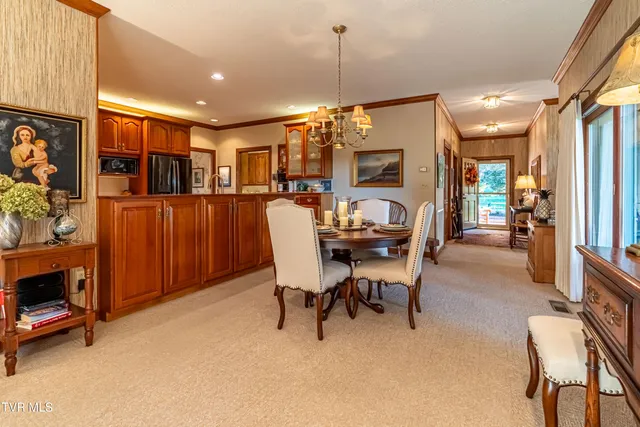 $805,000 | 19134 Amelia Drive, Abingdon, VA 24211