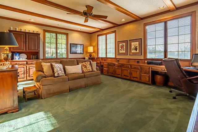 $805,000 | 19134 Amelia Drive, Abingdon, VA 24211