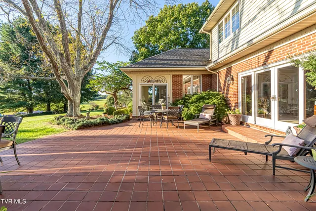 $805,000 | 19134 Amelia Drive, Abingdon, VA 24211