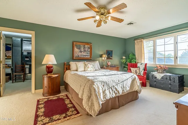 $805,000 | 19134 Amelia Drive, Abingdon, VA 24211