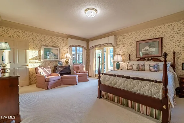 $805,000 | 19134 Amelia Drive, Abingdon, VA 24211