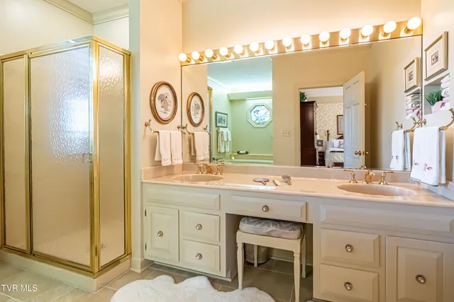 $805,000 | 19134 Amelia Drive, Abingdon, VA 24211