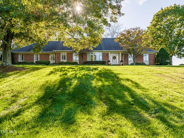 $805,000 | 19134 Amelia Drive, Abingdon, VA 24211