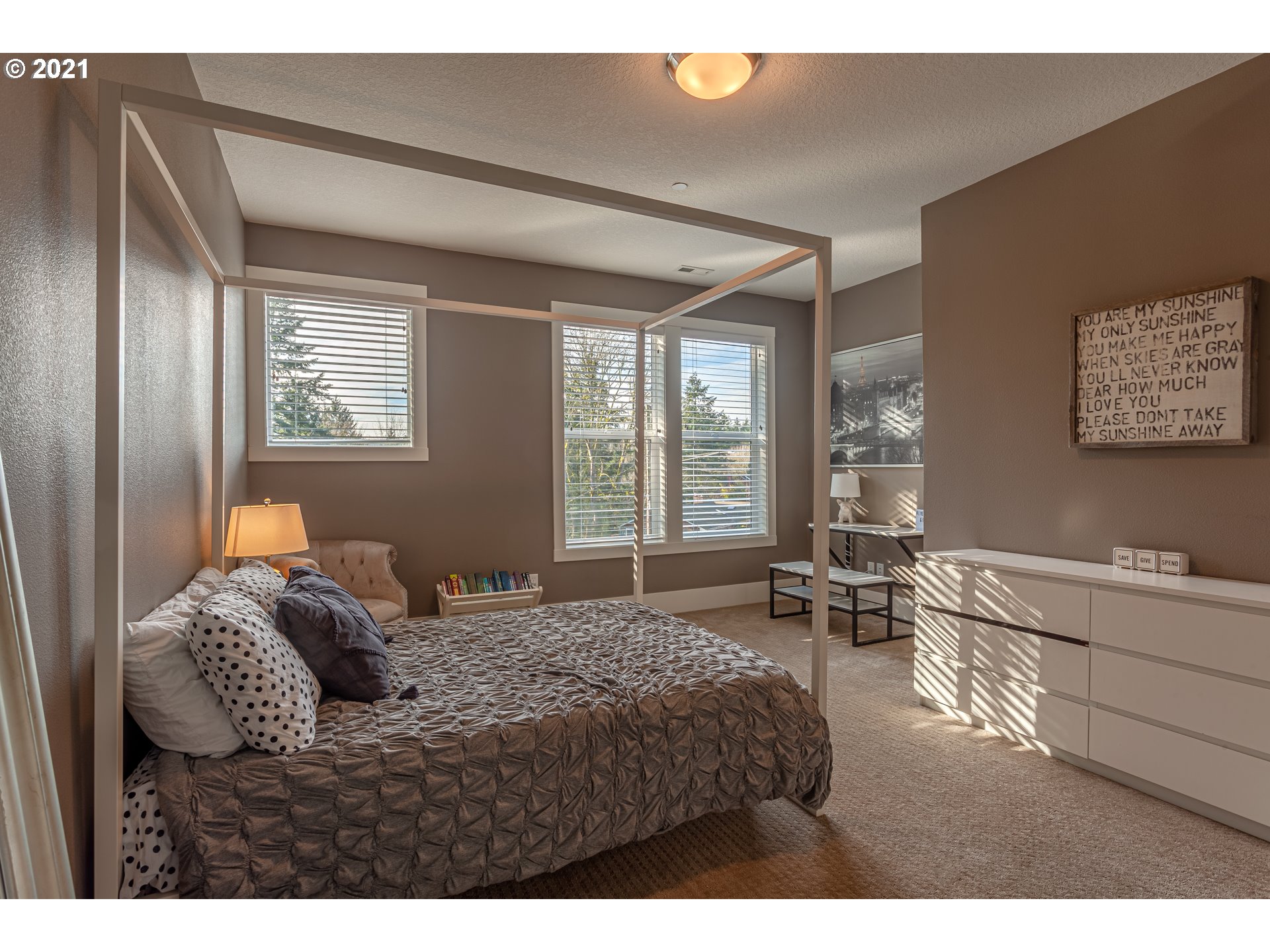 10340 Southwest Ridgeview Lane Portland, OR 97219 - Photo 26 of 32 Gallery Image 26