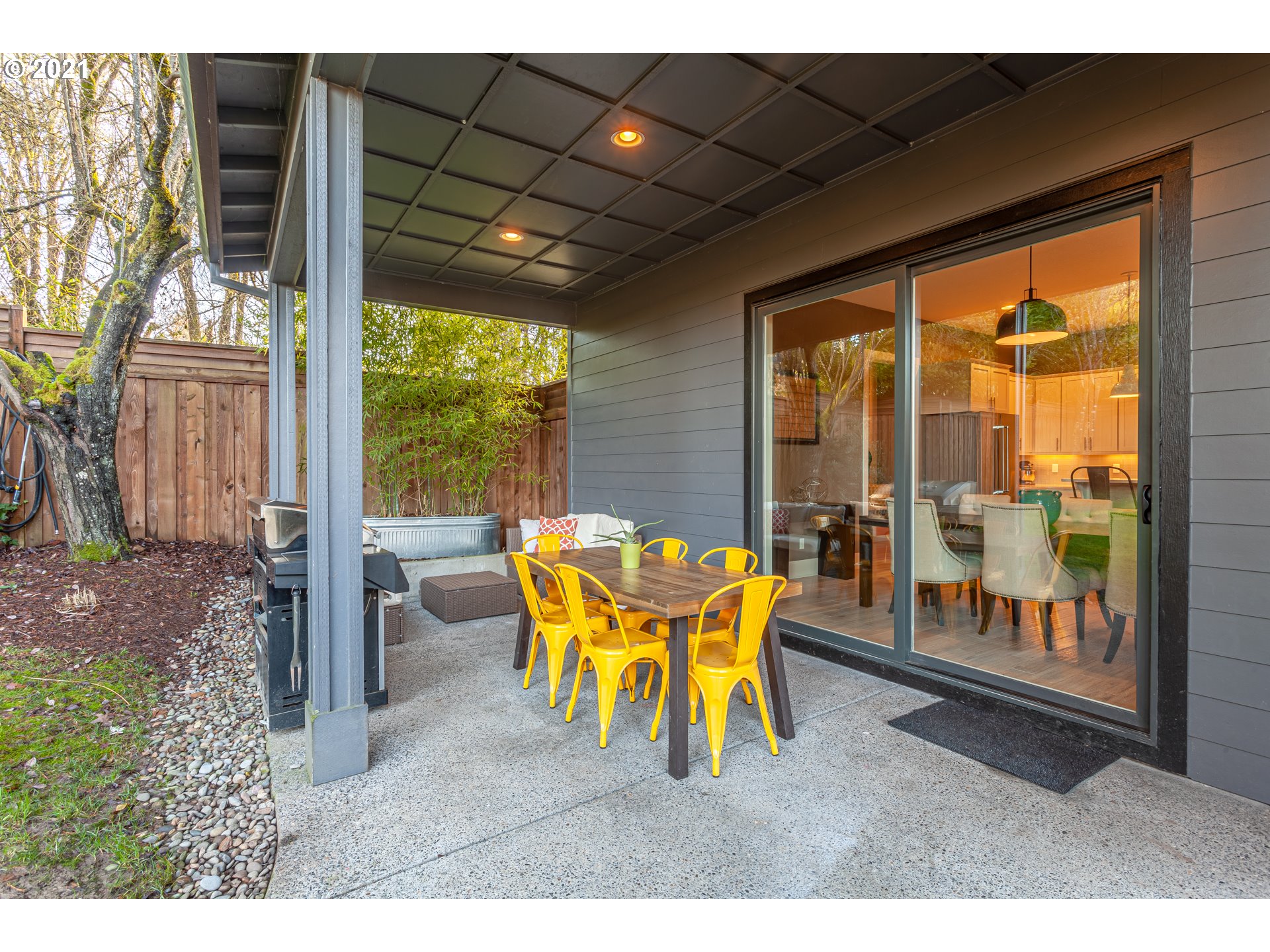 10340 Southwest Ridgeview Lane Portland, OR 97219 - Photo 29 of 32 Gallery Image 29