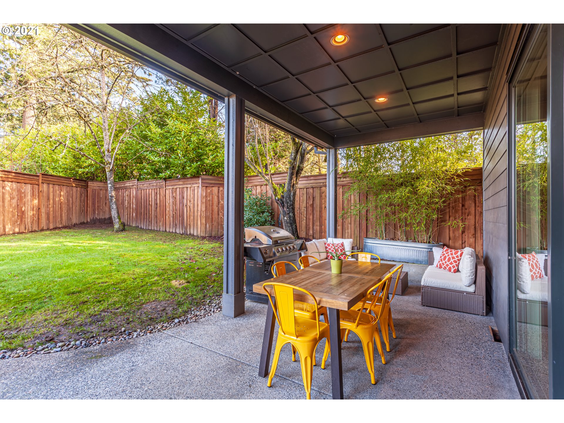 10340 Southwest Ridgeview Lane Portland, OR 97219 - Photo 30 of 32 Gallery Image 30