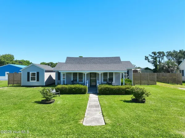 $457,000 | 899 Island Road, Harkers Island, NC 28531