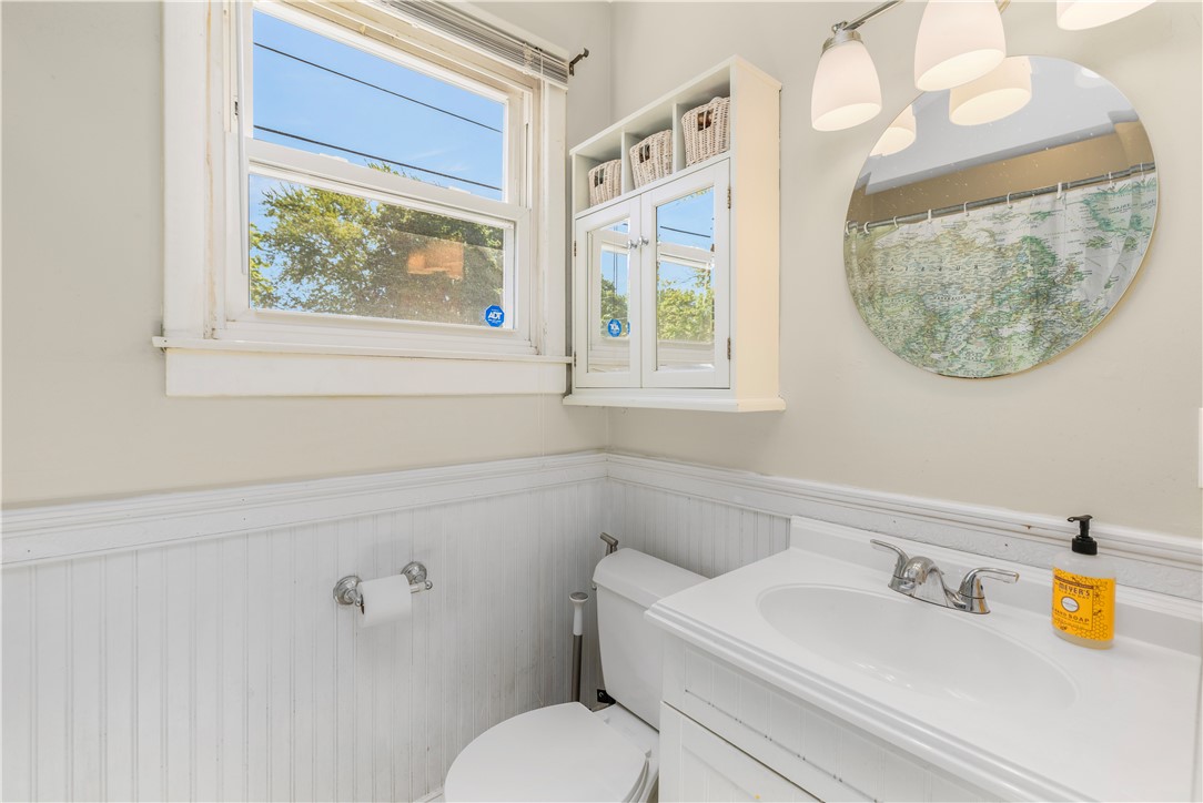 106 Martin Street Pawtucket, RI 02861 - Photo 20 of 33